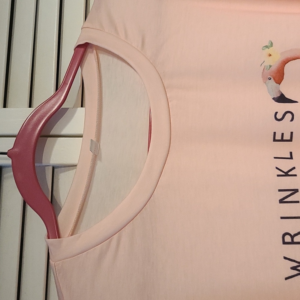 Sweatshirt "Wrinkles only go where smiles have been" by Jimmy Buffett NWT Pink - Picture 5 of 6